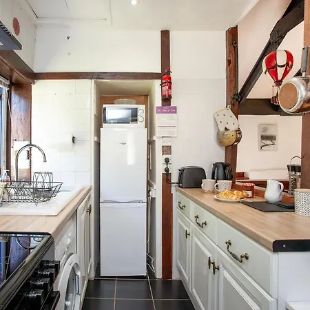 Alyshan Holiday home *