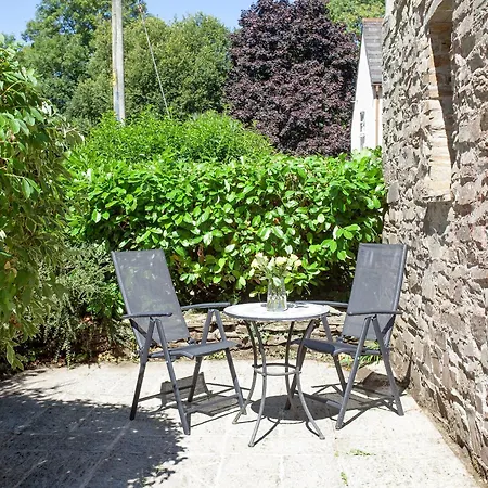 Alyshan Holiday home *